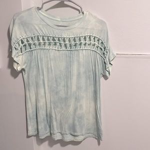American Eagle short-sleeve tee — size small